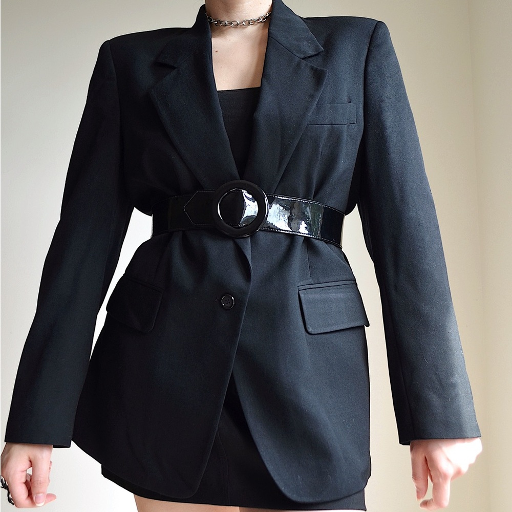 vintage 90s black blazer from jos. a. bank
labeled size 10